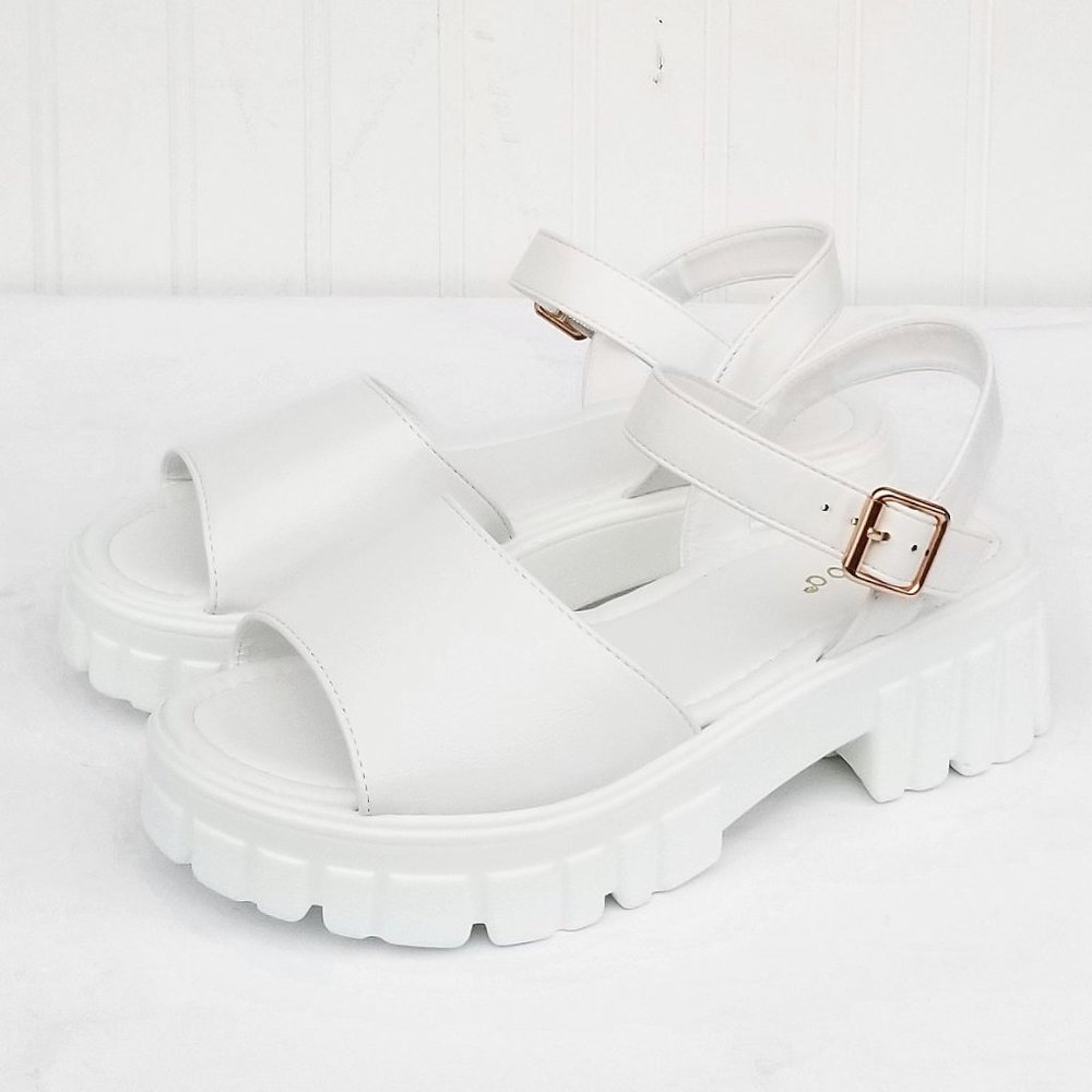 New White Platform Wide Band Chunky Heel Sandals